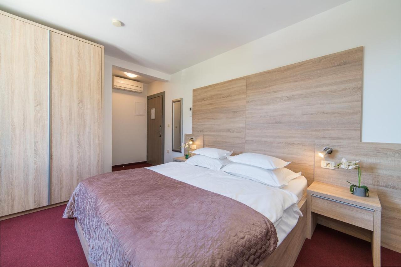 Hotel Antonija Drvenik  Exteriér fotografie